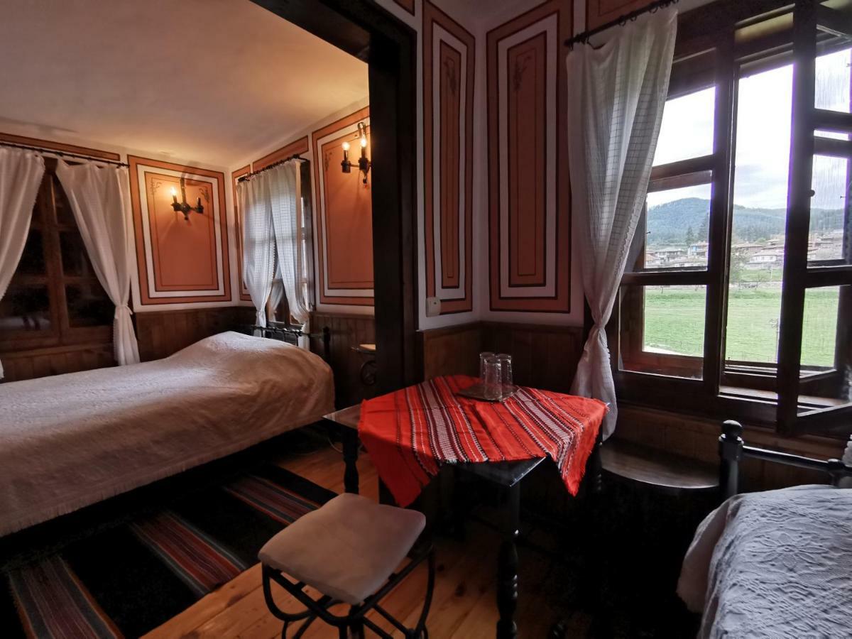 Hadji Neikovi Guest Houses コプリフシティツァ エクステリア 写真