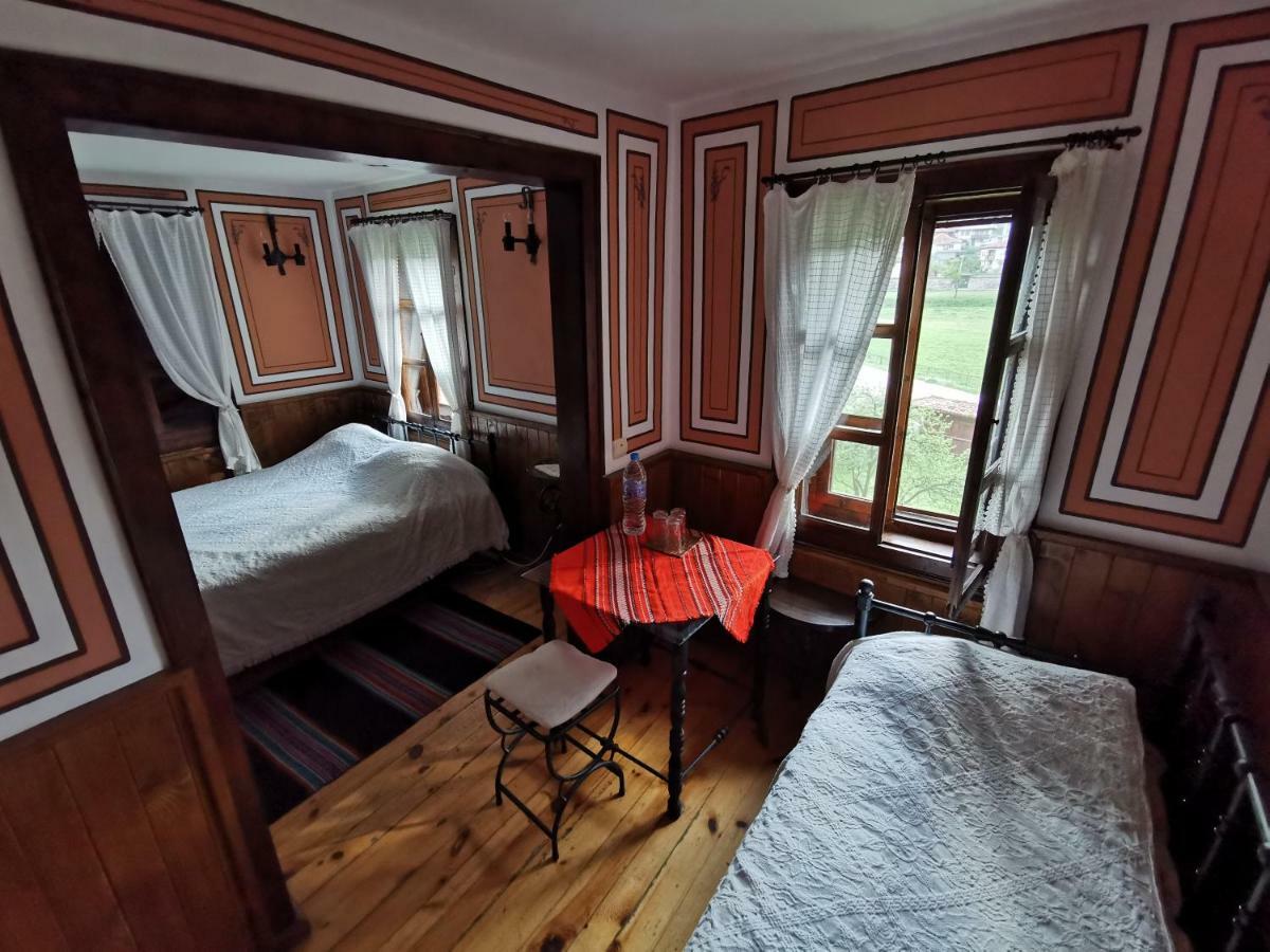 Hadji Neikovi Guest Houses コプリフシティツァ エクステリア 写真